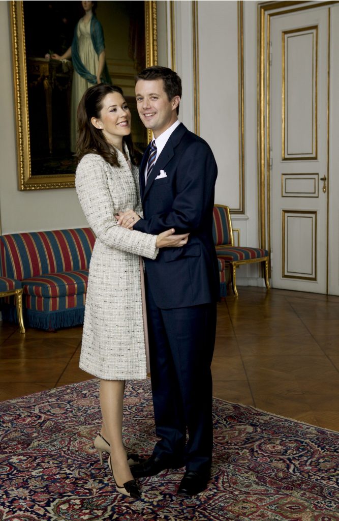 Kronprinsesse Marys forlovelseskjole | Mary & Kronprinsesserne | Koldinghus